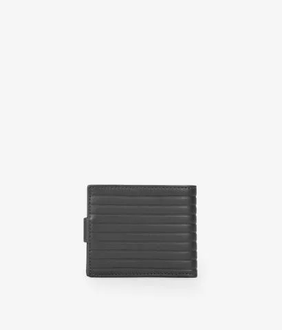 Cartera piel marrón con portamonedas y solapa  